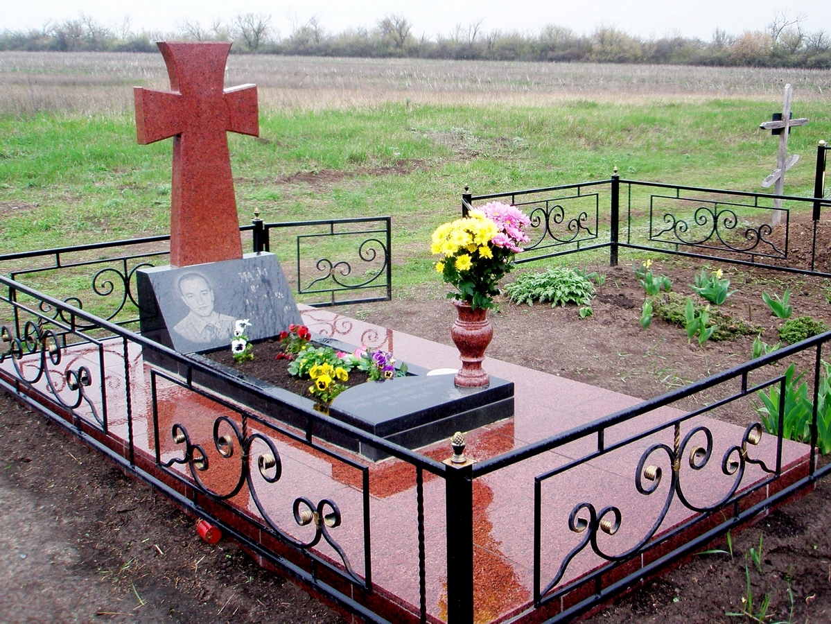Как оформить могилу на кладбище вещают эксперты компании Визит Сервис в  Самаре
